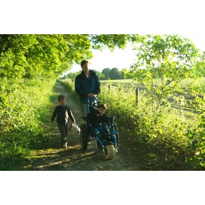 Country walk with Hippocampe Wheelchair