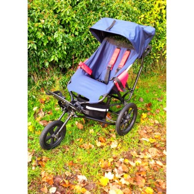 Navy Delta with red pads and sunhood