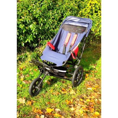 Navy Delta with red pads